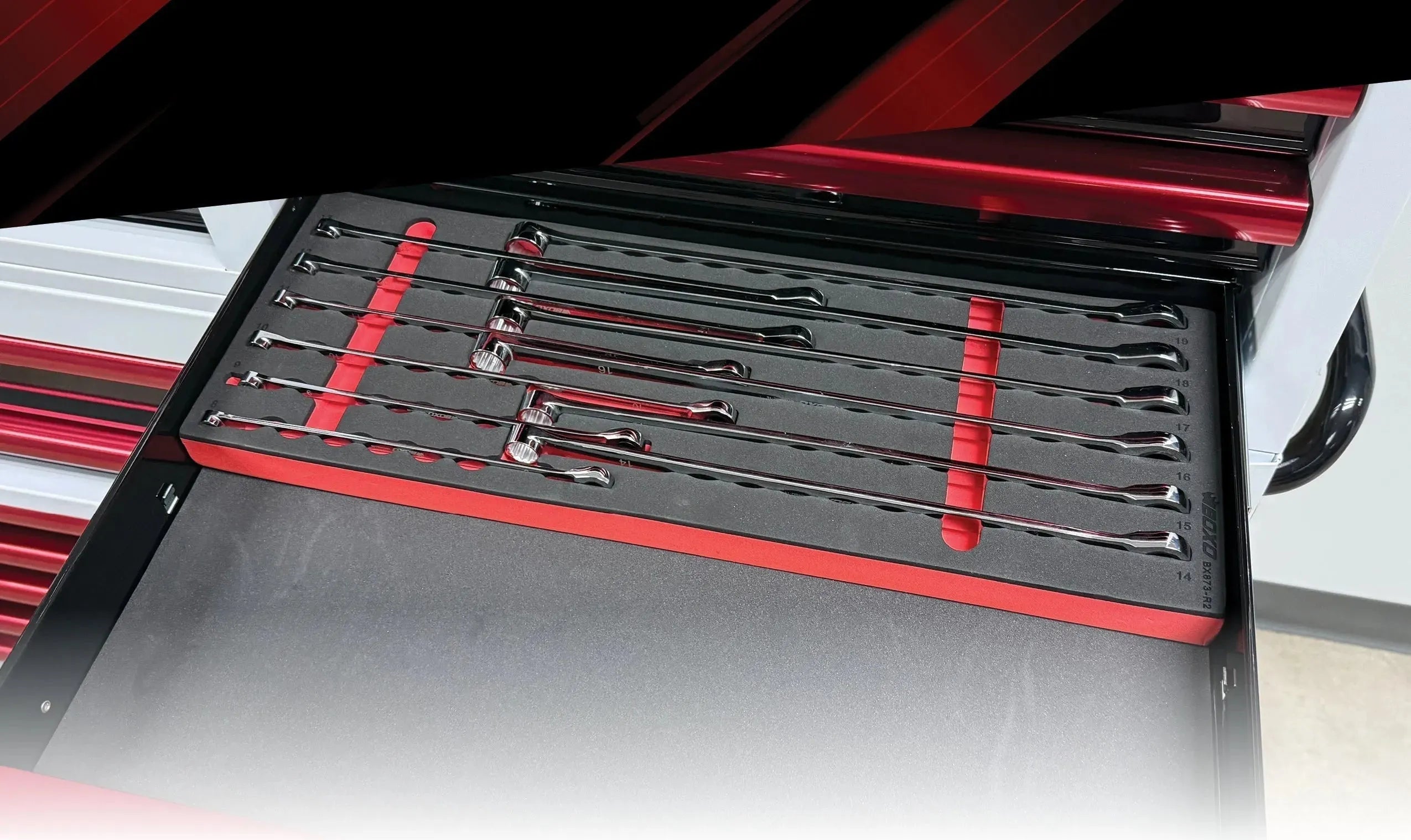 Professional Access in Tight Spaces: New 12-Piece Extra Long Metric Ratcheting Spanner Set | BoxoUSA