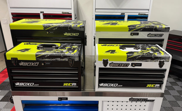 <strong>PERSONALIZE YOUR TOOLBOX</strong>